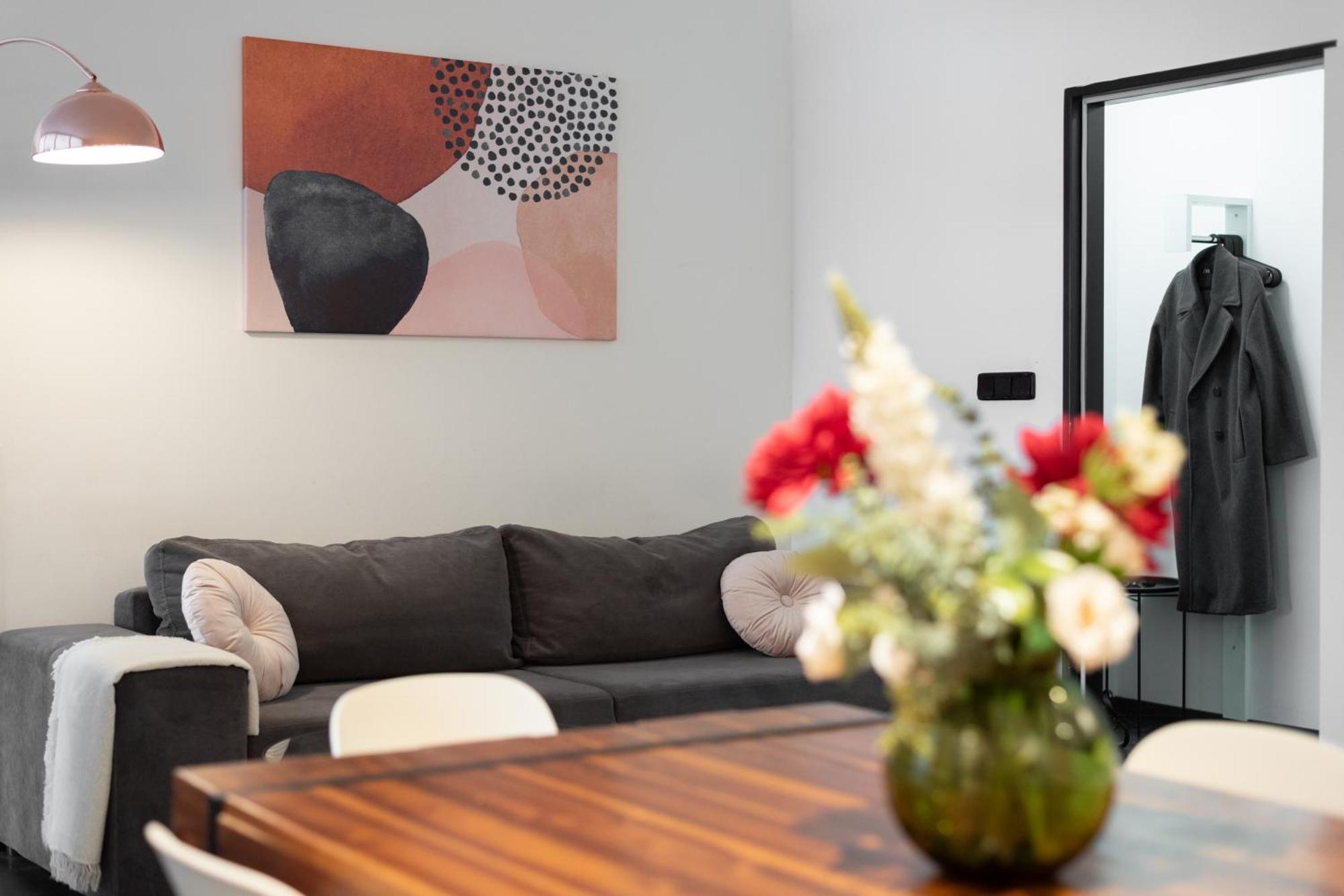 Spacious Apartments Near Karlin Square Praha Bagian luar foto