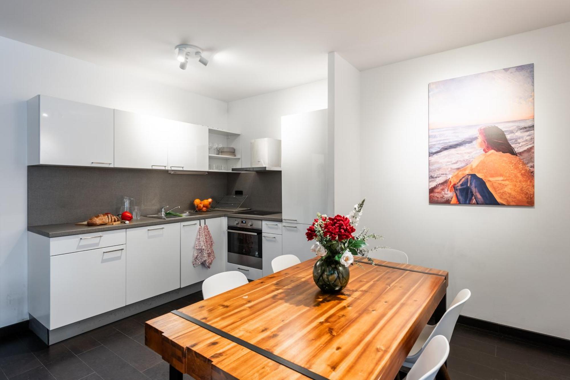 Spacious Apartments Near Karlin Square Praha Bagian luar foto