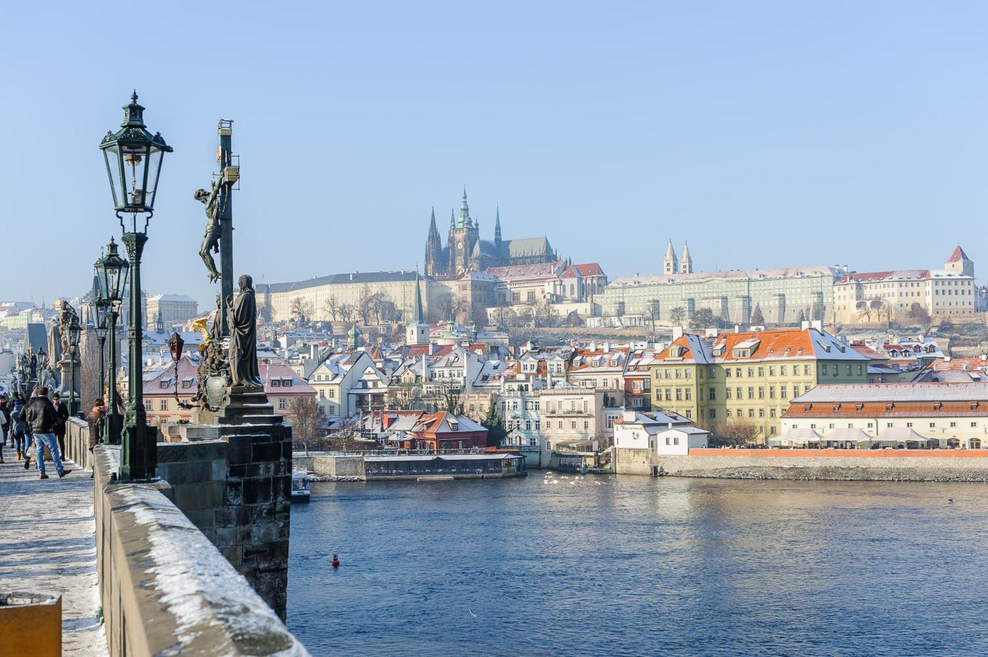 Spacious Apartments Near Karlin Square Praha Bagian luar foto
