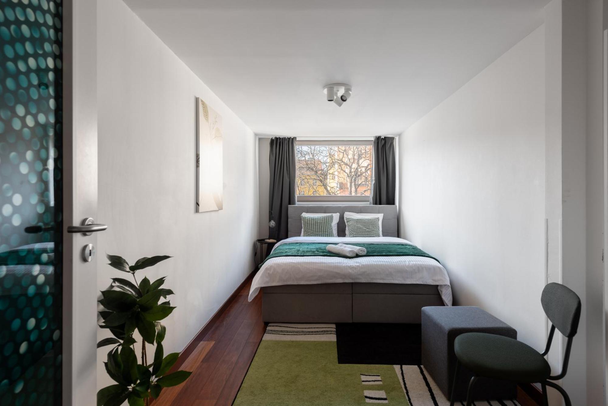 Spacious Apartments Near Karlin Square Praha Bagian luar foto