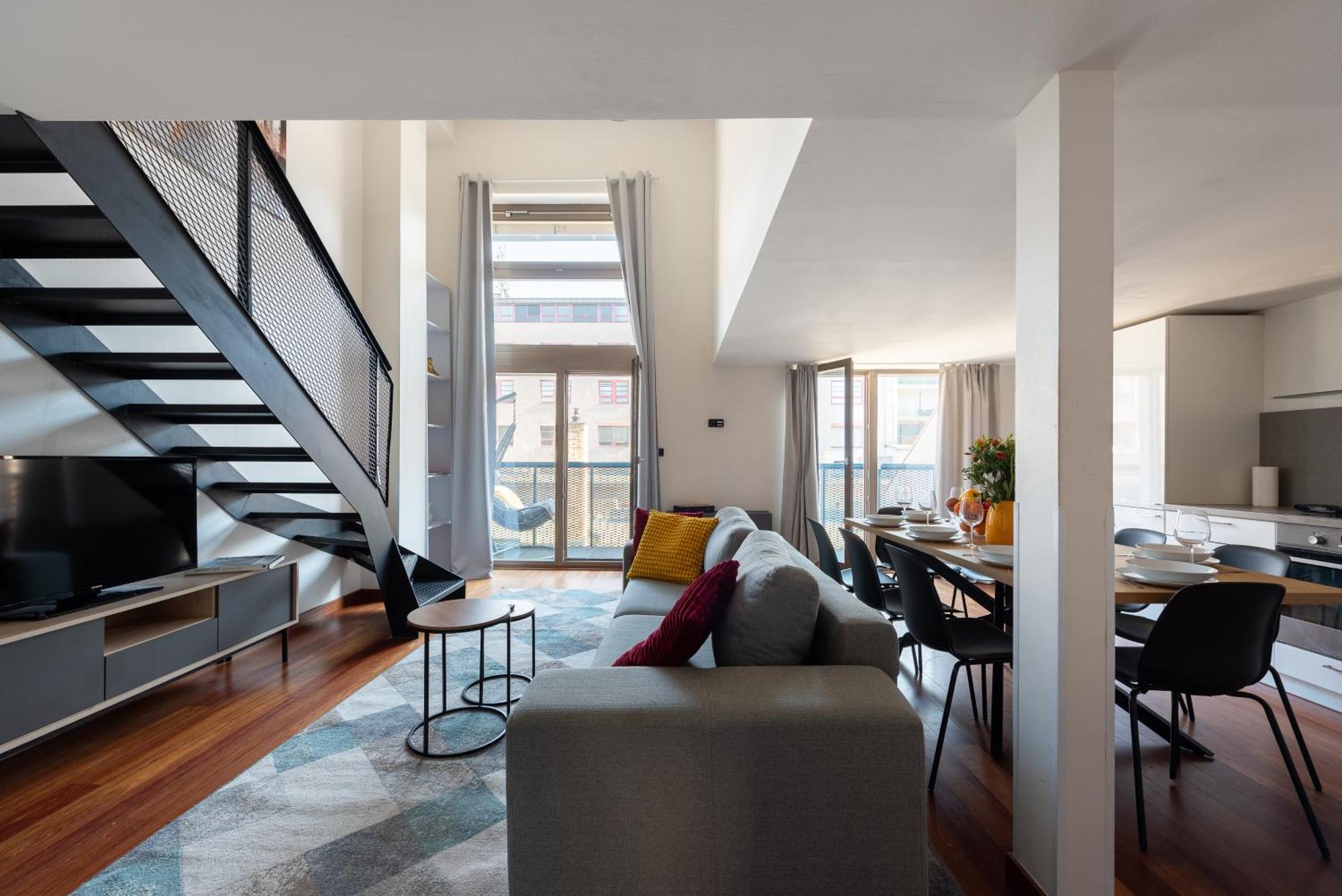 Spacious Apartments Near Karlin Square Praha Bagian luar foto